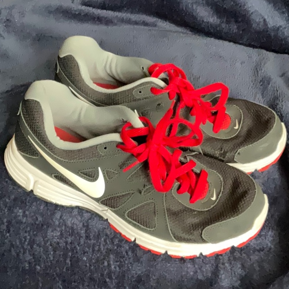 NIKE Men’s Revolution 2 Black/Red/White/Grey Running Shoe - US 10